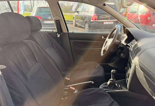 Volkswagen Golf 1.6 Special