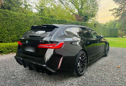 BMW M5 Touring PHEV 4.4 AS (535 kW)