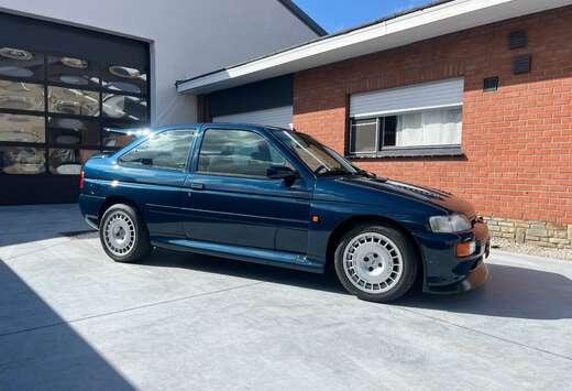 Ford Escort Cosworth RS Martini edition