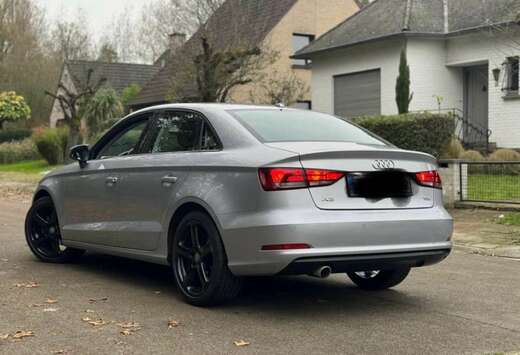 Audi Audi a3 1.6Tdi Euro6b S-Line automatic