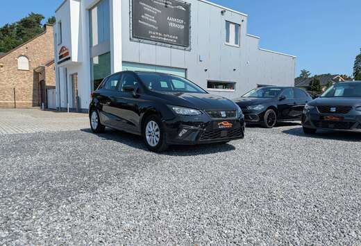 SEAT 1.0i   CARPLAY  PARKSENS  DAB  CC