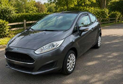 Ford 2016 – Slechts 64.796 km!! Trekhaak -Parkeerse ...