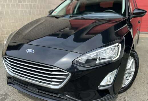 Ford Active 1.5 EcoBlue + NAVI + CAR-PASS + CLIM