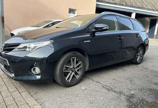 Toyota Auris HEV 1.8i HSD Comfort CVT 12 mois de gara ...