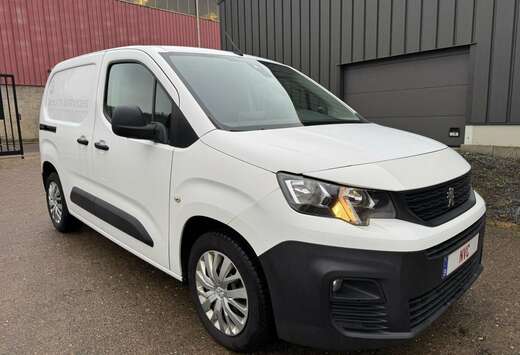 Peugeot 1.5HDI 100cv Sièges chauffants/Carplay/Line  ...