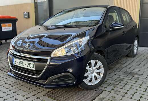 Peugeot 208 1.2i PureTech Style