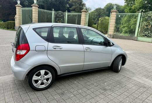 Mercedes-Benz A 180 BlueEFFICIENCY Elegance