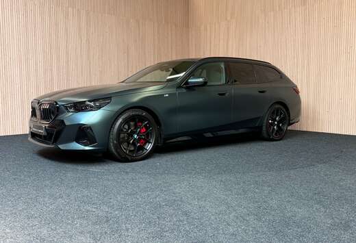 BMW i5 Touring 83.9 kW eDrive40| M-pack| Frozen grey| ...