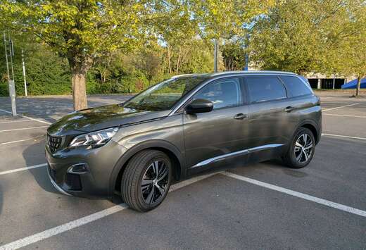 Peugeot 5008 1.5 BlueHDi Allure * 7 places*