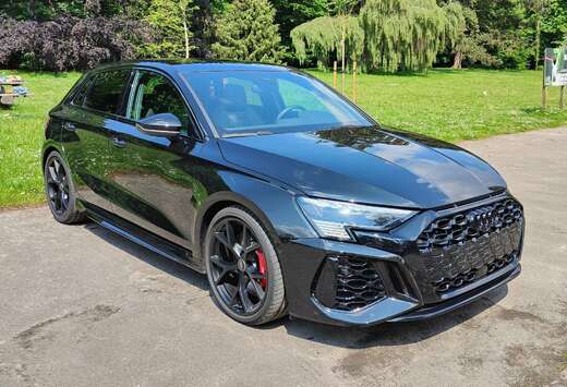 Audi RS3 TFSI Sportback quattro S tronic