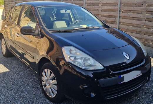 Renault Clio 1.2i TomTom Edition
