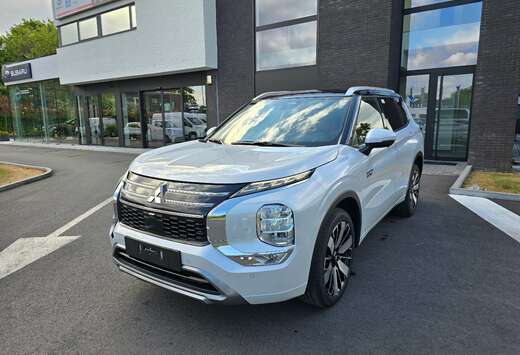Mitsubishi MY 25 - 2.4 PHEV INSTYLE+