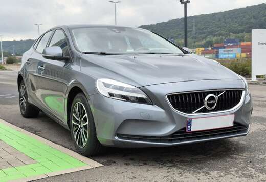 Volvo V40 Momentum BLACK EDITION KIT ETE/HIVER