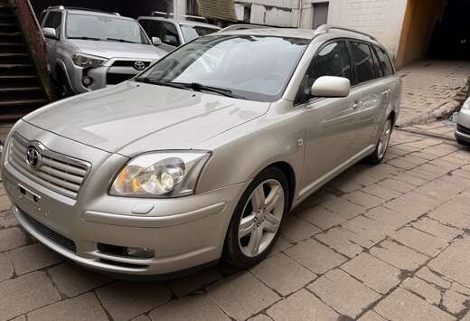 Toyota 2.0 VVT-i Combi Sol Export hors europe