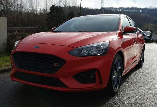 Ford Focus 1.0 EcoBoost MHEV ST-Line