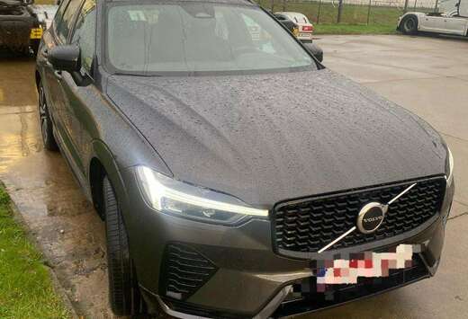 Volvo XC60 2.0 B4 MHEV Ultimate Dark