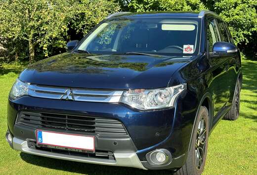 Mitsubishi Outlander 2.2 DI-D 4WD Top