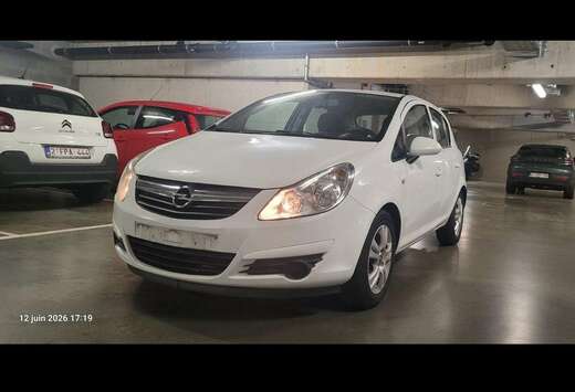 Opel Corsa 1.2i Cosmo