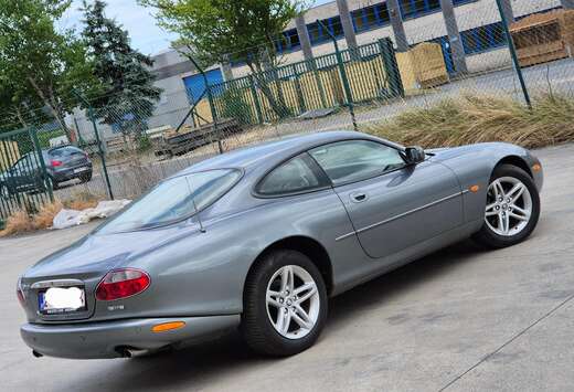 Jaguar XK8 full options a voir V8