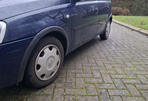 Opel 1.2i XE 16v Fun (Fleet)