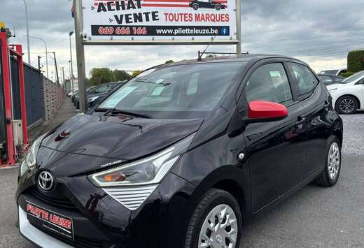 Toyota x-play 2 /FAIBLE KM/ EURO6D/CAMERA/CARPLAy