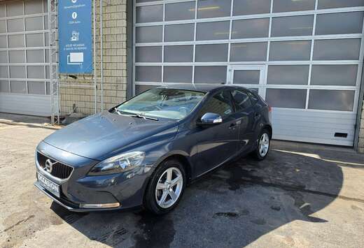 Volvo V40 2.0 D2 Momentum GPS, climatisation, 1er pro ...