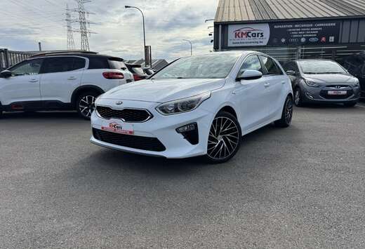 Kia CeeD 1.6 CRDi/1\'ier MAIN/AIRCO/NAVIGATION/CAMERA