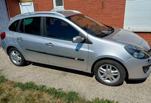 Renault Clio 1.2i TomTom Edition