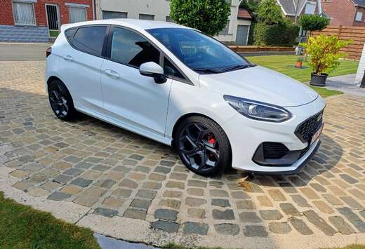 Ford 1.5 EcoBoost S&S ST X