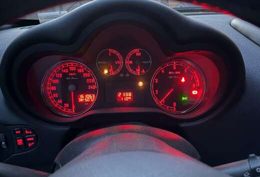 Alfa Romeo 2.0i TS Black Line
