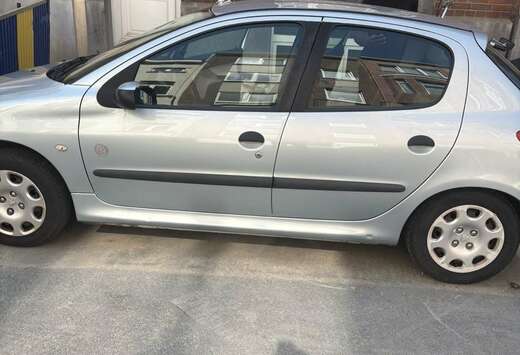 Peugeot 1.4i JBL