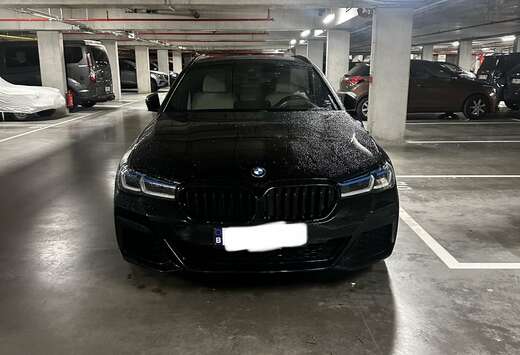 BMW Touring 520D LASER/ HARMAN KARDON / PANO