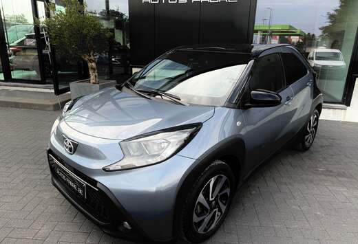 Toyota 1.0i De luxe Camera Gps Alu Etc ....  5000km N ...
