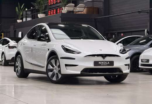 Tesla RWD - LOW MILEAGE - HIGHWAY AUTOPILOT