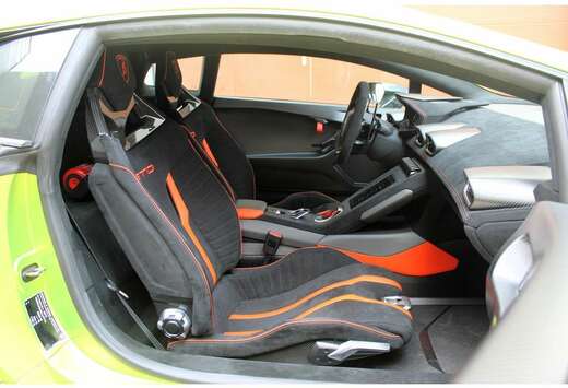 Lamborghini STO 5.2 V10 640 RWD LDF7