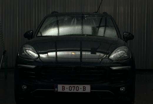 Porsche 3.0i V6 PHEV S Platinum Edition Tiptronic (30 ...