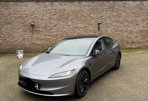 Tesla 78 kWh RWD Long Range