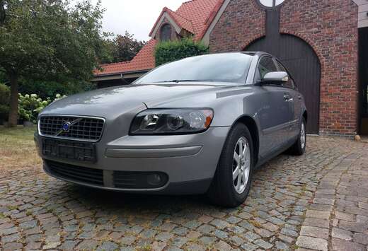 Volvo S40 1.6 Turbo - D Momentum