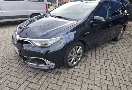 Toyota Auris SW HEV 1.8i HSD Lounge E-CVT (EU6.2)