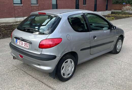 Peugeot 1.1i XN