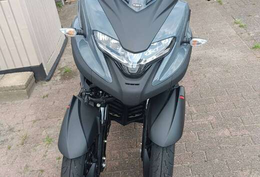 300