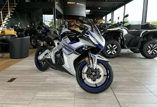 703RR // IN STOCK, DIRECT LEVERBAAR!
