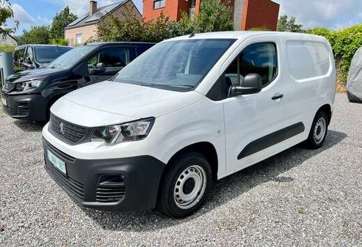 Peugeot M 75 Gps Airco Carnet 2 places 13215€ + TVA