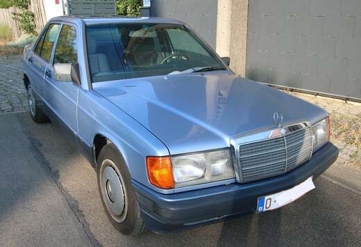 Mercedes-Benz E 1.8