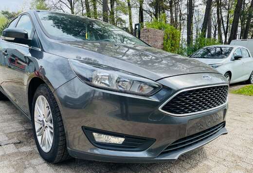 Ford Focus Titanium Benzine Automaat
