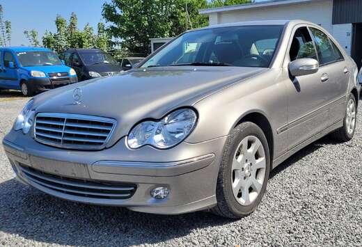 Mercedes-Benz CDI wordt GEKEURD AIRCO TREKHAAK ELEGAN ...