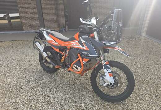full préparer rallye adventure, valise SW MOTECH