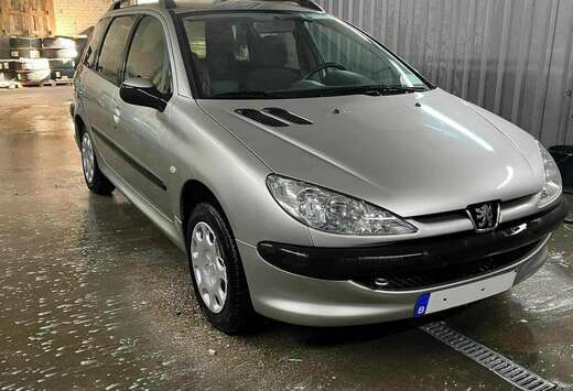 Peugeot 1.1i Pop Art