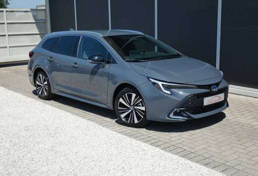 Toyota 1.8 Hybrid 140pk STYLE+TECH PACK+WINTER PACK + ...
