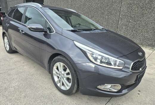 Kia 1.6 CRDi Sense//CAMERA/KIT PNEU/MARCHAND OU EXPOR ...
